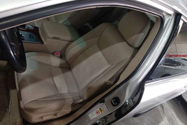 Used Toyota Crown 2012 2.5L Royal Leather Edition