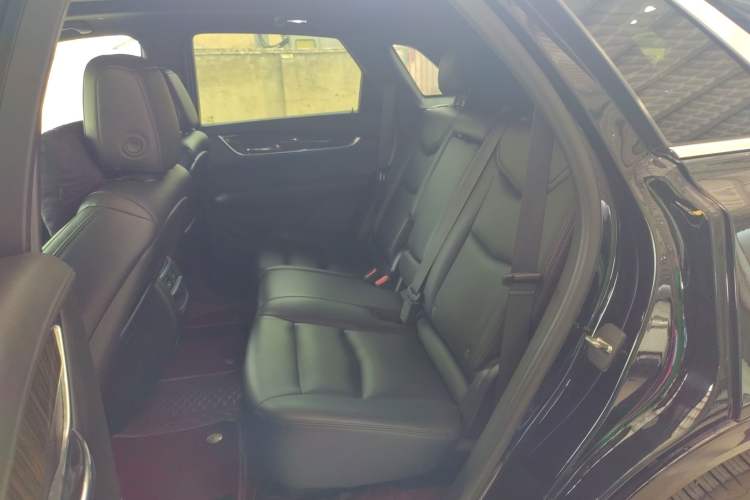 Used Cadillac XT5 2018 28E Four-Wheel Drive Tech Version
