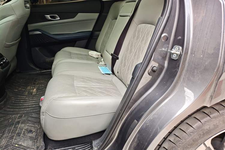 Used Changan UNI-K iDD 2022 Blue Whale iDD 130km 1.5T Prestige Model
