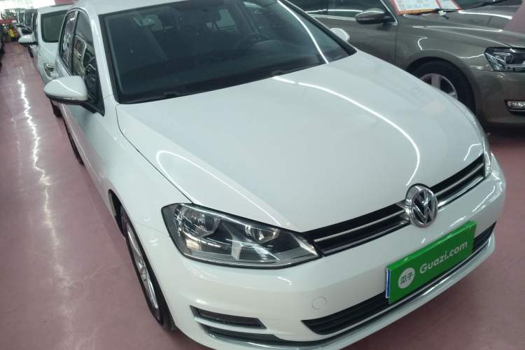 Used Volkswagen Golf 2015 1.6L Automatic Fashion Model