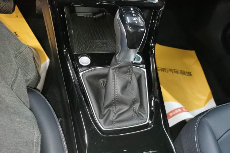 Used Volkswagen Tharu 2025 NewRui 300TSI Prestige Edition
