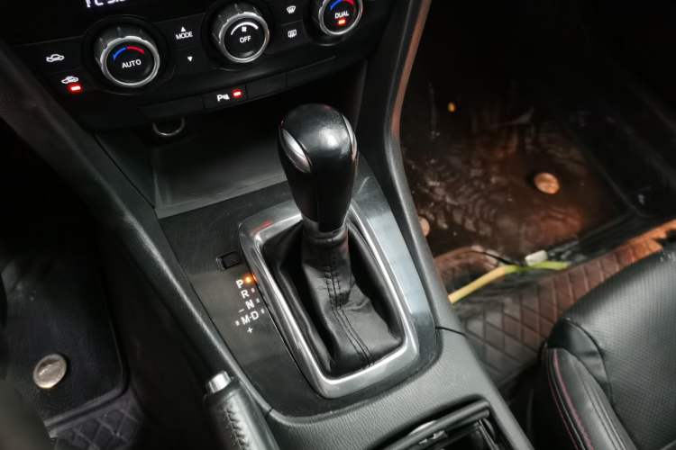 Used Mazda Atenza 2015 2.5L Blue Sky Sport Edition
