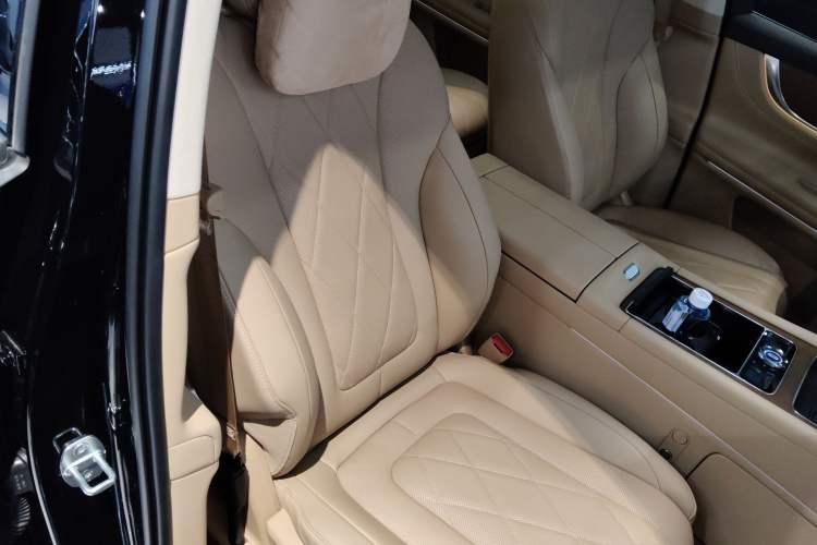 Used Hima AITO M9 2024 Range-Extended Max Edition 52 kWh 6-Seater Version