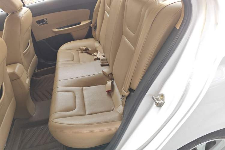 Used Chery E3 2013 1.5L Manual ZhiShang Model