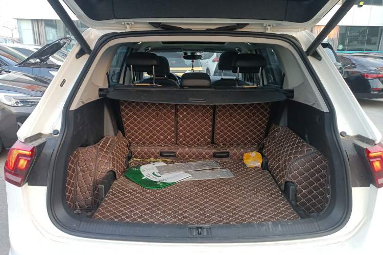 Used Volkswagen Tiguan L 2021 330TSI Automatic Two-Wheel Drive R-Line Enhanced Edition
