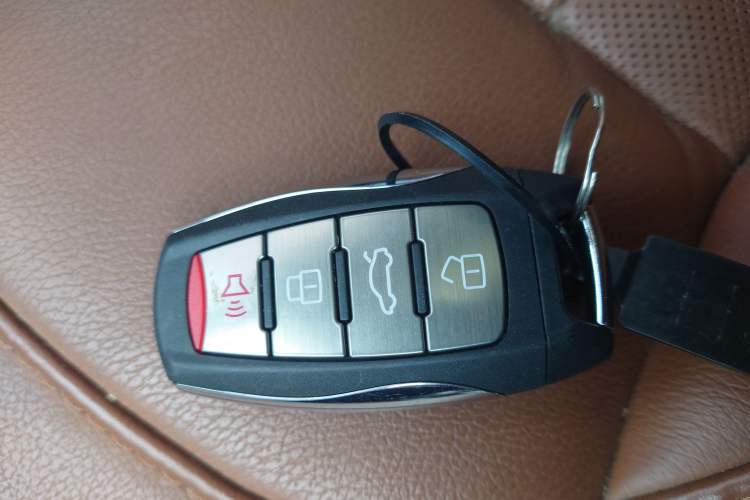 Used Haval H9 2015 2.0T Four-Wheel Drive Luxury 7-Seater
