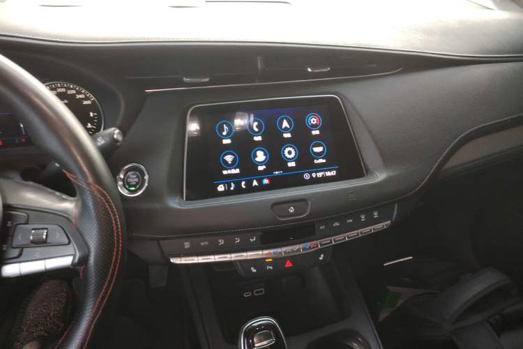 Used Cadillac XT4 2020 28T Two-Wheel-Drive Leading Version
