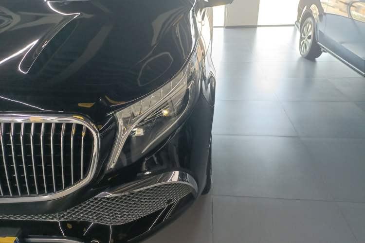 Used Mercedes-Benz V-Class 2018 V 260 Prestige Edition China VI
