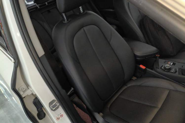 Used BMW X1 2019 sDrive20Li Leading Model
