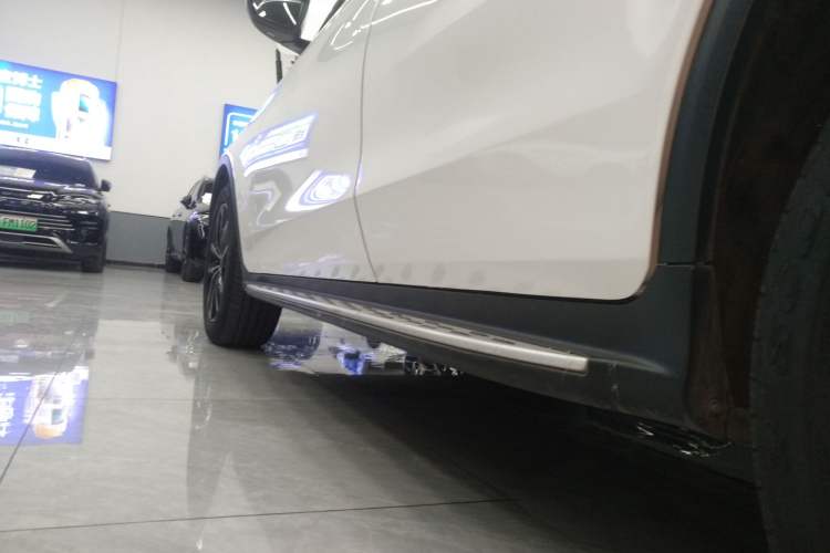 Used Mercedes-Benz GLC 2020 Facelift GLC 300 L 4MATIC Dynamic Edition
