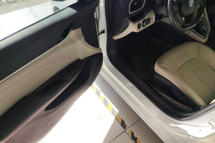 Used Buick GT 2017 15N Automatic Elite Version
