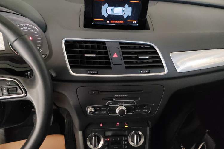 Used Audi Q3 2015 35 TFSI Comfort Model
