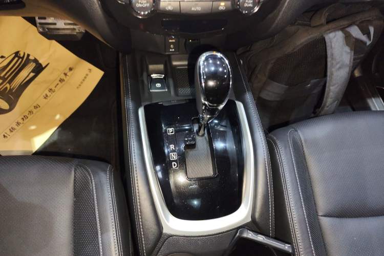 Used Nissan X-Trail 2017 2.5L CVT Luxury Edition 4WD
