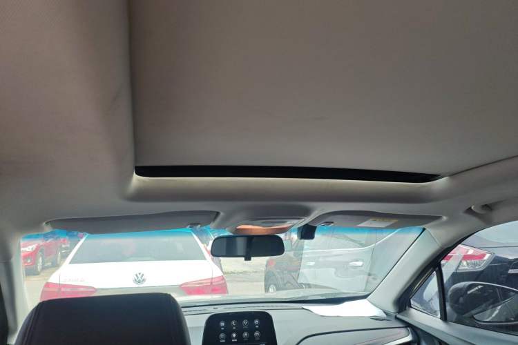 Used Chevrolet Orlando 2019 Redline 530T Automatic Enjoyment Version (5+2 Seating) China VI
