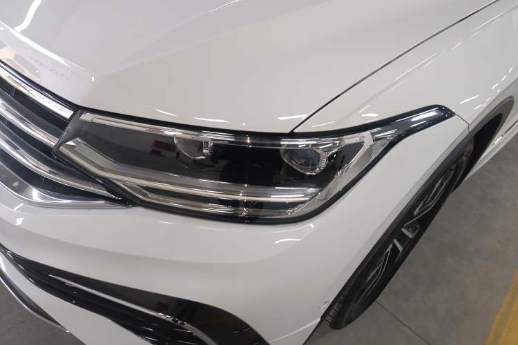 Used Volkswagen Tiguan L 2022 330TSI Automatic Two-Wheel Drive R-Line Enhanced Edition
