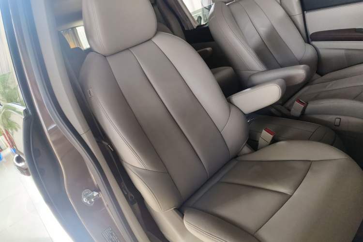 Used Buick GL8 2018 28T Luxury Model China VI Standard