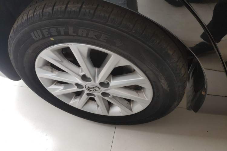 Used Toyota Camry 2016 2.0G 10th Anniversary Leading Edition
