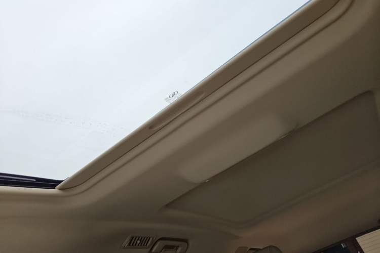 Used Buick GL8 2023 ES Lu Zun Deluxe Model
