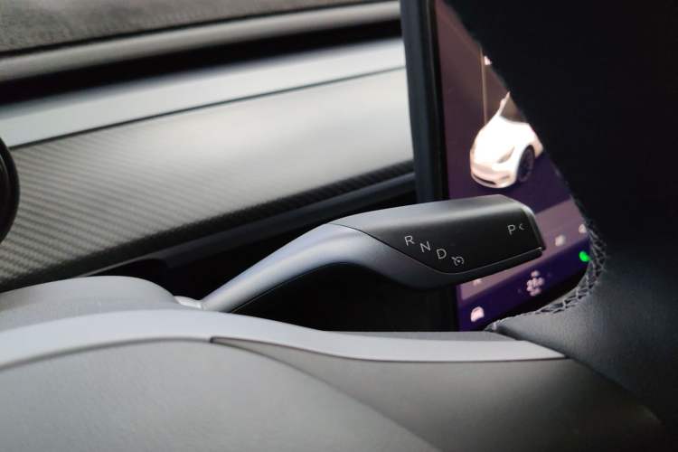 Used Tesla Model Y 2021 Standard Range Rear-Wheel Drive Version
