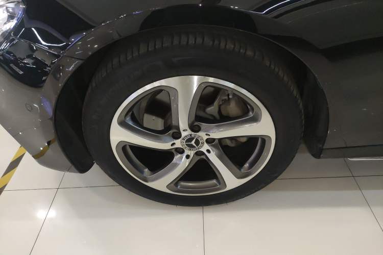 Used Mercedes-Benz E-Class 2019 E 260 L Sport 4MATIC
