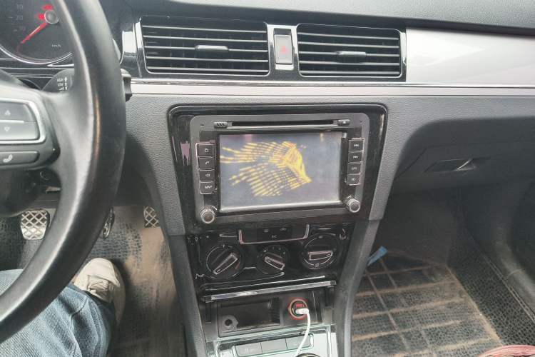 Used Volkswagen Bora 2015 Zhuihui Edition 1.6L Manual Comfort Model