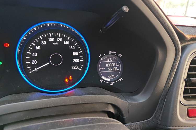 Used Honda Vezel 2016 1.8L CVT Front-Wheel Drive Pioneer Edition