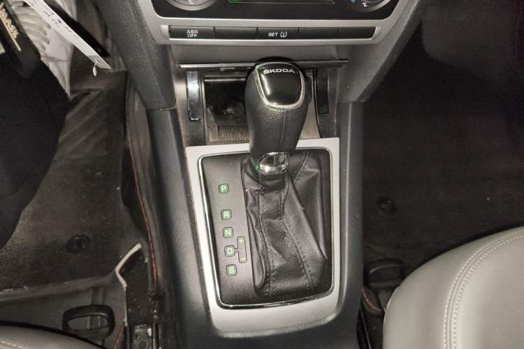 Used Skoda Octavia 2014 1.6L Automatic Yijun Edition