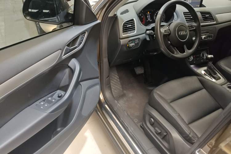 Used Audi Q3 2015 30 TFSI Ambition Edition
