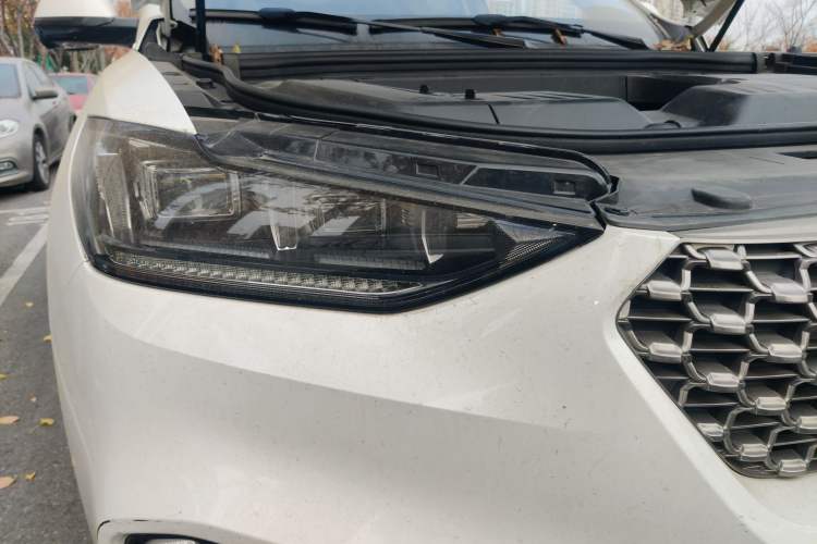 Used Wey VV6 2021 2.0T Two-Wheel Drive Smart Protection+
