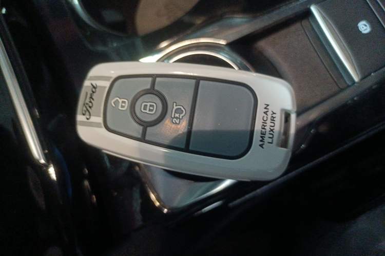 Used Ford Escape 2024 EcoBoost 245 Two-Wheel-Drive Xiangxiang Model
