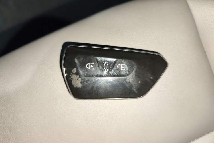 Used Volkswagen ID.7 VIZZION 2024 AIR model
