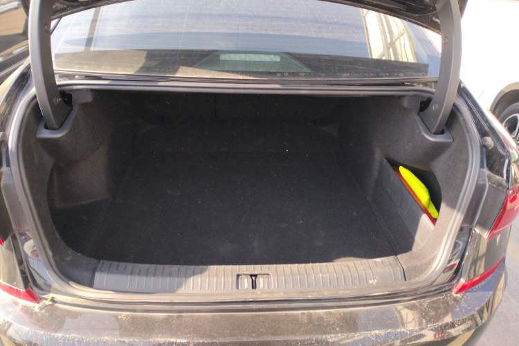 Used Volkswagen Passat 2023 330TSI Starry Luxury Edition
