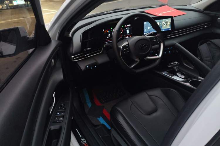 Used Hyundai Elantra 2021 1.5L CVT GLX Elite Edition
