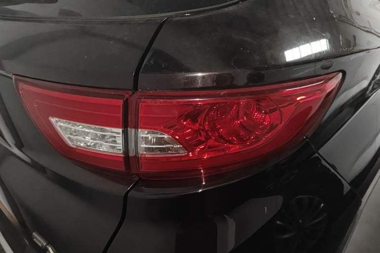 Used Soueast DX7 2015 1.5T Automatic Luxury Model
