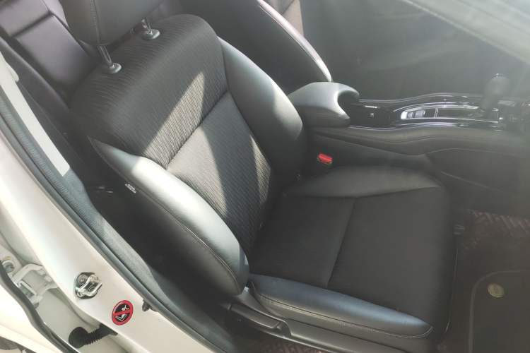 Used Honda Vezel 2020 1.5L CVT Pioneer Edition