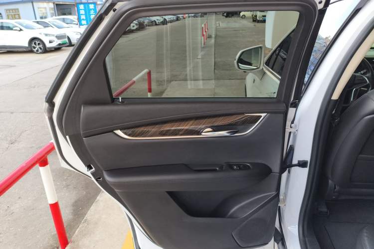 Used Cadillac XT5 2018 28T Four-Wheel Drive Luxury Model
