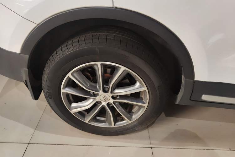 Used Geely Auto Emgrand X7 Sport 2018 1.8TD Automatic Two-Wheel Drive Smart Connect 4G Internet Edition