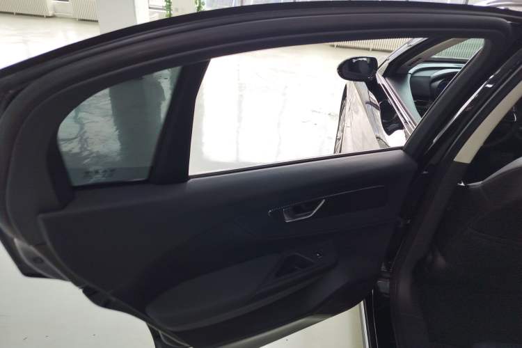 Used Hongqi E-QM5 2024 610 km PLUS
