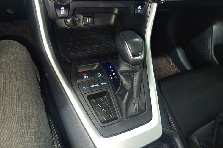 Used Toyota Wildlander 2021 2.0L CVT Two-Wheel Drive Luxury Edition
