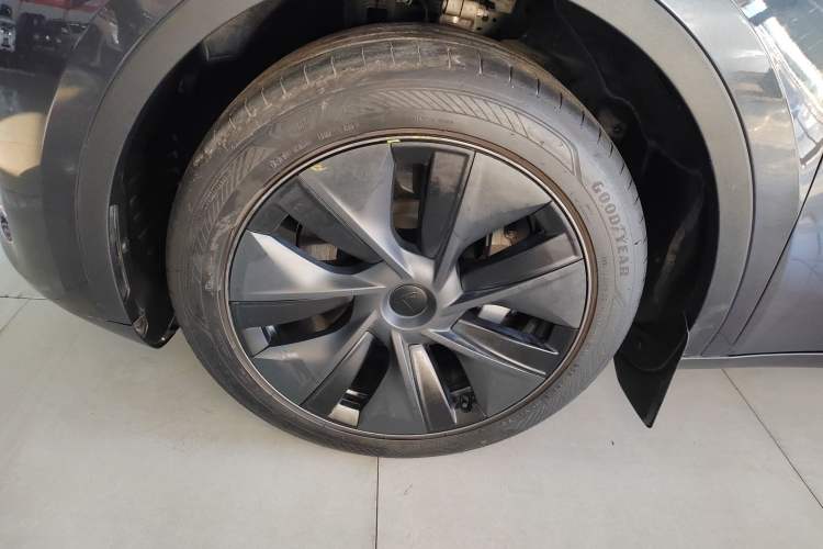 Used Tesla Model Y 2024 Rear-Wheel-Drive Version