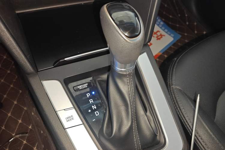 Used Hyundai Elantra 2016 1.6L Automatic ZhiXuan – Elite Version
