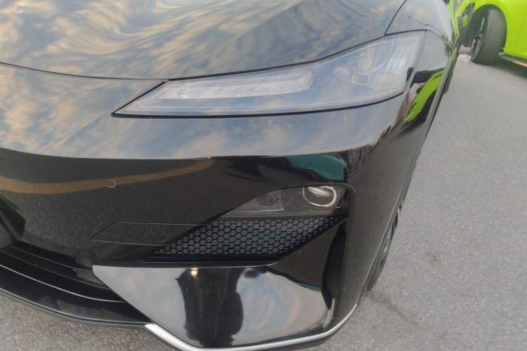 Used  SL03 2023 200Max Range-Extended Version
