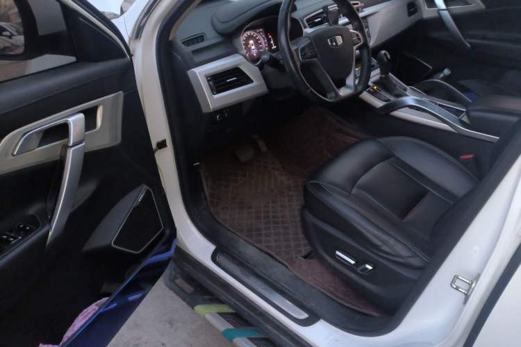 Used Geely Auto Emgrand X7 Sport 2018 1.8TD Automatic Two-Wheel Drive Smart Connect 4G Internet Edition
