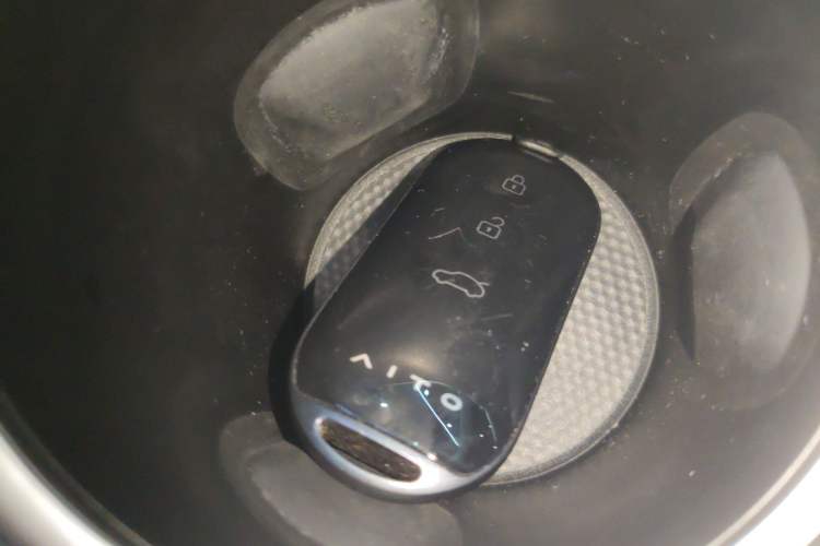 Used Hima AITO M5 2022 Extended-Range Four-Wheel Drive Performance Version
