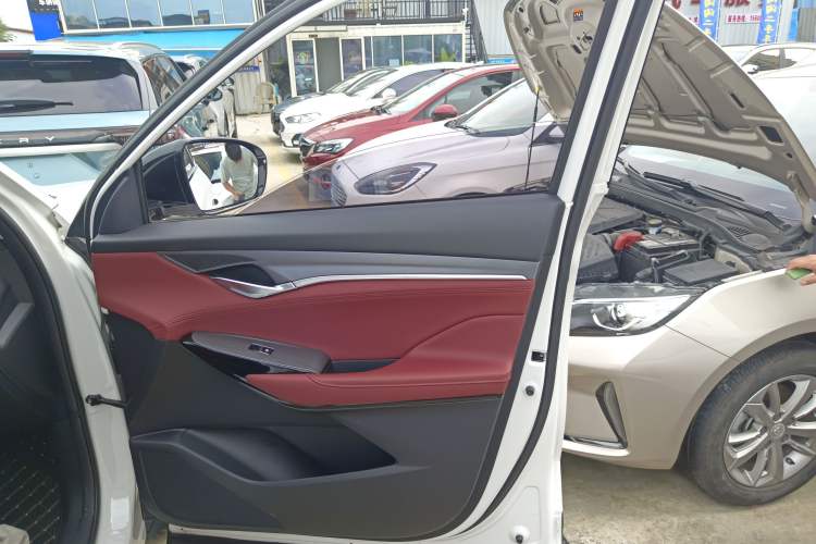 Used Changan CS75 PLUS 2022 1.5T Automatic Luxury Model
