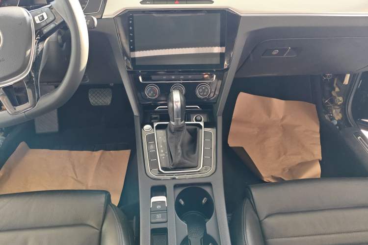 Used Volkswagen Magotan 2018 330TSI DSG Advanced Model
