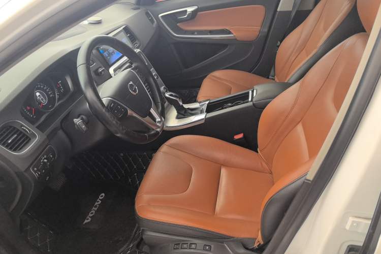 Used Volvo S60 2019 S60L Facelift T5 Intelligent Advanced Edition
