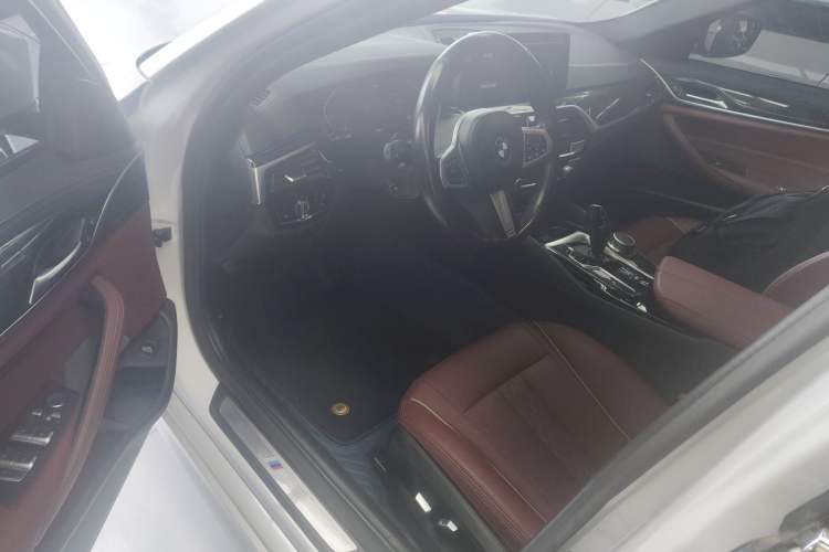 Used BMW 5 Series 2021 525Li M Sport Package