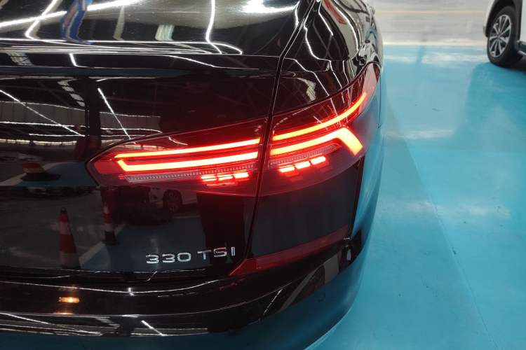 Used Volkswagen Passat 2020 Facelift 330TSI Elite Edition China VI Standard