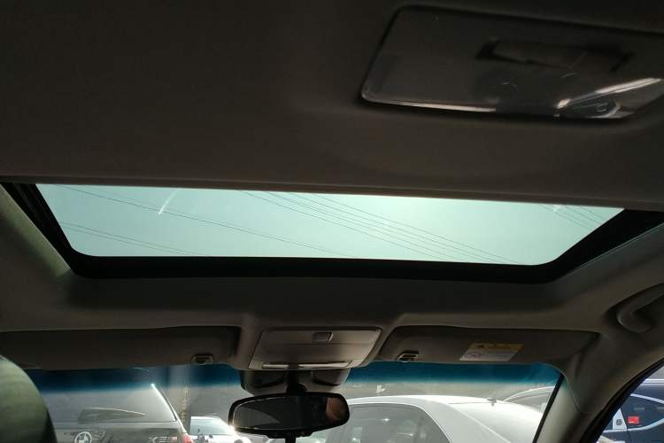 Used Chevrolet Cruze 2013 Hatchback 1.6T Automatic Flagship Model
